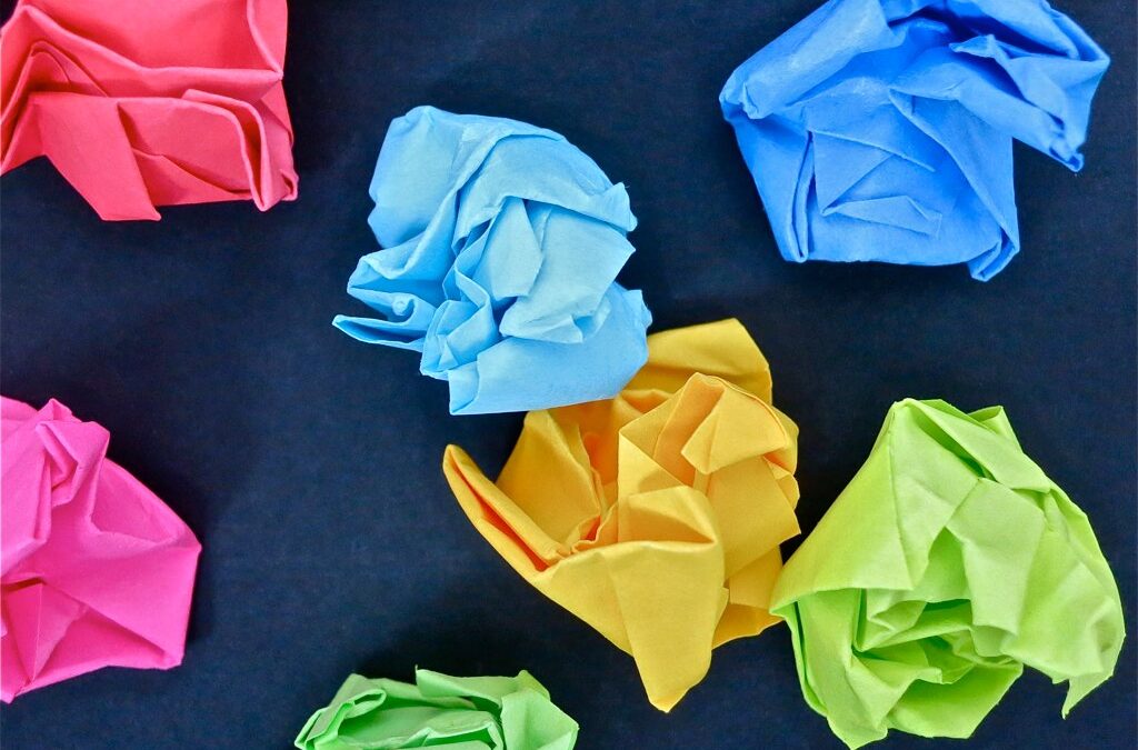 Respekt fördern, Vorurteile abbauen: Wie queere Bildungsworkshops in Schulklassen arbeiten 